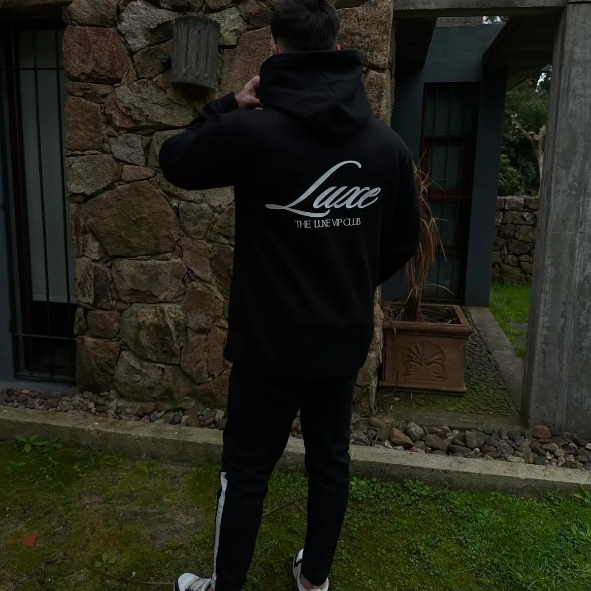 Hoodie Luxe Vip Club Unisex, fotografía 1
